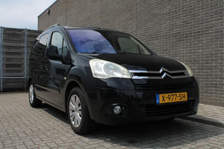 Citroën Berlingo 1.6 VTi 120 XTR Cruise/Climate control, Audio, Trekhaak, Stoelverwarming, Mistlampen, Parkeersensoren achter afbeelding 29