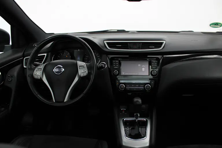 Nissan QASHQAI 1.2 N-Vision, Automaat, Parkeersensoren voor en Achter Panorama Dak! afbeelding 7