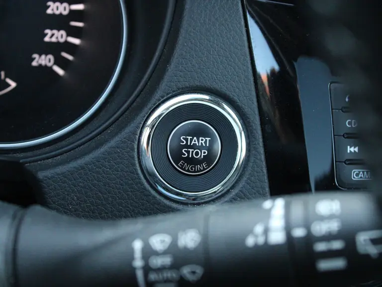 Nissan QASHQAI 1.2 115PK N-Connecta X-Tronic CVT Automaat Navigatie, Rondomzicht Camera, DAB, Panoramadak, Parkeersensoren Voor & Achter afbeelding 24