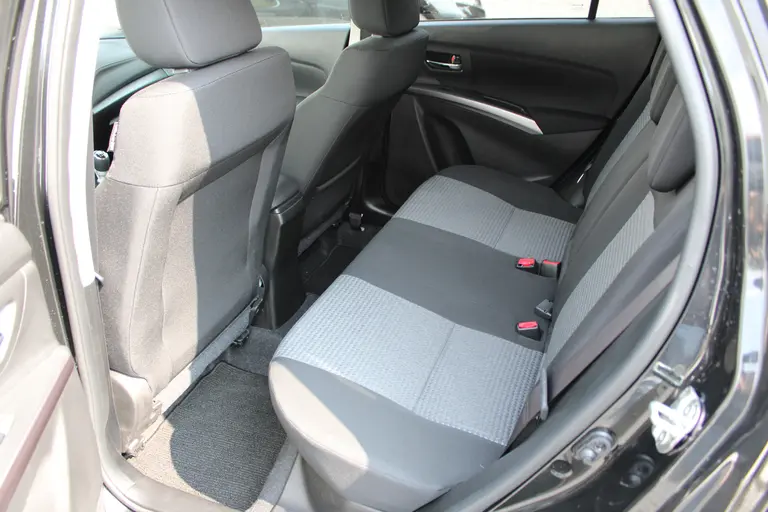 Suzuki S-Cross 1.4 Boosterjet Select Smart Hybrid, 1500 KG TREKGEWICHT, Parkeersensoren voor en achter, Navigatie en Camera afbeelding 13