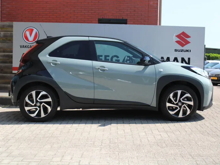 Toyota Aygo X 1.0 VVT-i S-CVT Pulse Airco Automatisch, Cruise Control Adaptief, Achteruitrijcamera, Apple Carplay/Android Auto afbeelding 11