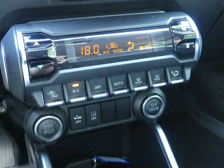 Suzuki Ignis 1.2 Smart Hybrid Style Automaat Dealer. o.h. Trekhaak, Cruise & Climate Control afbeelding 24