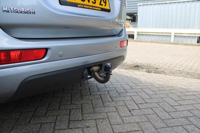 Mitsubishi Outlander 2.0 PHEV Instyle Cruise/Climate control, Navigatie, Trekhaak, Elek.schuifdak, Leder int.,  Stoel verwarming Trekgewicht 1.500 KG! afbeelding 24