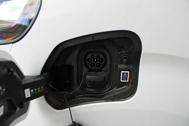 Citroën Jumpy Club M 50 kWh Cruise control, Airco, Apple carplay/Android auto, Radio, Elek.bediende ramen en spiegels afbeelding 31