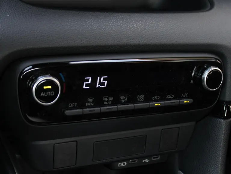 Toyota Yaris 1.5 Hybrid 115 Comfort Adaptieve Cruise en Climate Control, Carplay/Android Auto afbeelding 15