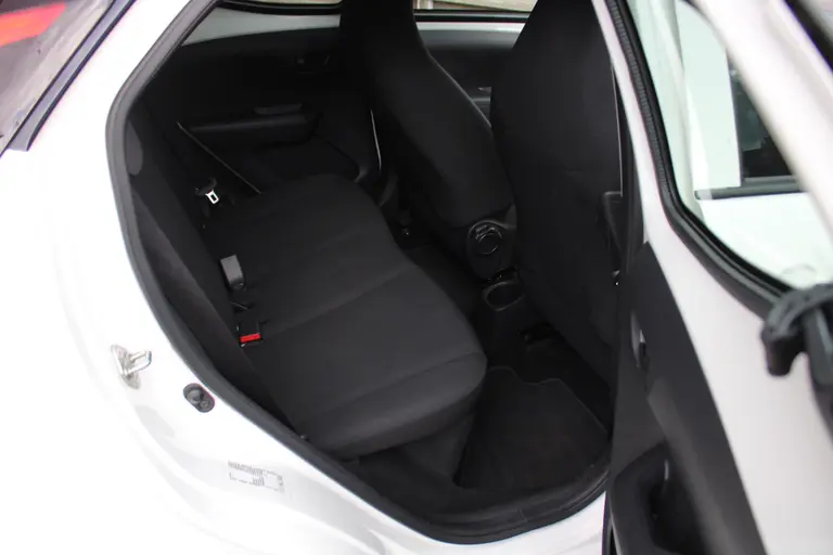 Toyota Aygo 1.0 VVT-i x-fun , 1e Eigenaar en Dealer ondehouden! afbeelding 13