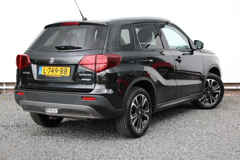 Suzuki Vitara 1.4 Boosterjet Style Smart Hybrid Navigatie, Parkeersensoren voor en achter, Stoelverwarming, Achteruitrijcamera afbeelding 2
