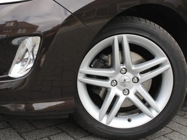 Peugeot 308 CC Feline 1.6 THP 140PK Automaat Cabrio, Leder, Parkeersensoren, Navigatie, Stoelverwarming, Cruise Control afbeelding 2