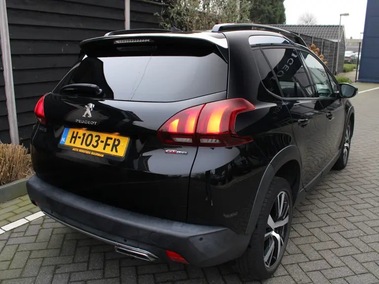 Peugeot 2008 1.2 PureTech GT-Line 110PK EAT6 Automaat Panoramadak, Camera Achter, Parkeerhulp achter, Lichtmetalen velgen afbeelding 9