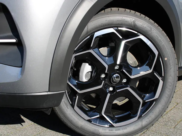 Citroën C3 1.2 100PK Turbo Max Navigatie, Achteruitrijcamera, Climate Control, Cruise Control, Apple Carplay, Android Auto afbeelding 2