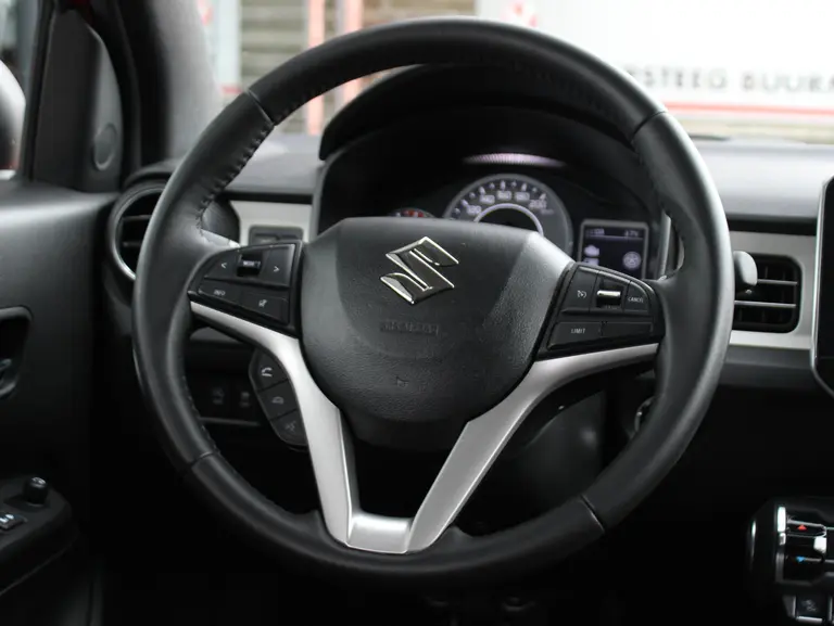 Suzuki Ignis 1.2 Smart Hybrid Style, Stijl , Cruise Control, Keyless en Navigatie afbeelding 29