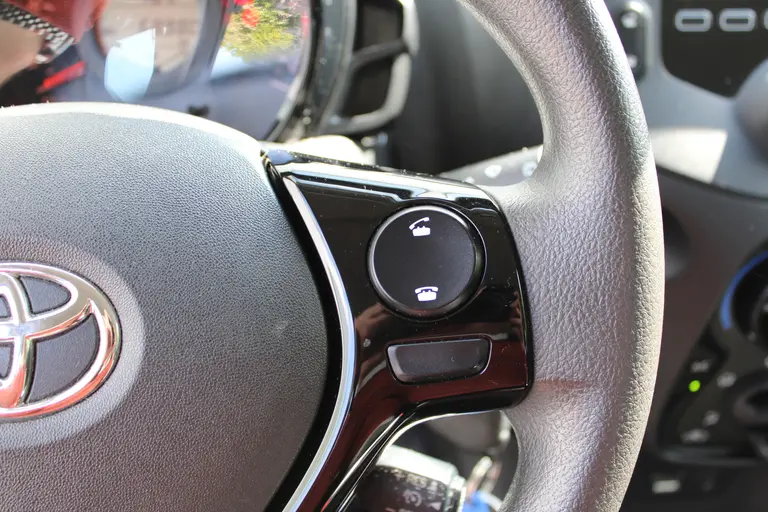 Toyota Aygo 1.0 VVT-i x-fun Elektr. ramen voor, Start/Stop Systeem, Airco, All-Season banden afbeelding 16