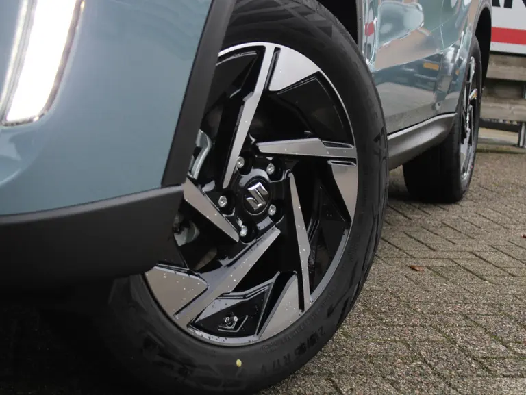 Suzuki Vitara 1.5 Hybrid Style Automaat Nieuw Met 6 Jaar Garantie, Achteruitrijcamera, Navigatie, Stoelverwarming afbeelding 3