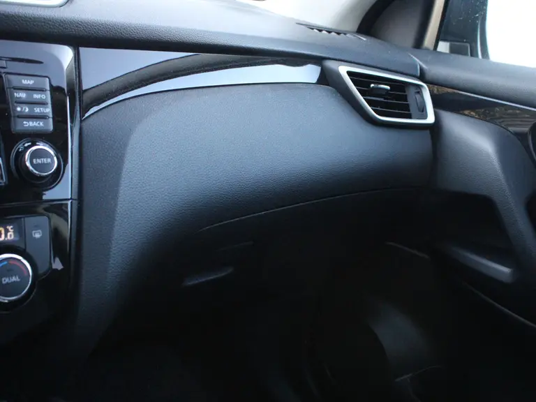 Nissan QASHQAI 1.2 115PK N-Connecta X-Tronic CVT Automaat Navigatie, Rondomzicht Camera, DAB, Panoramadak, Parkeersensoren Voor & Achter afbeelding 32