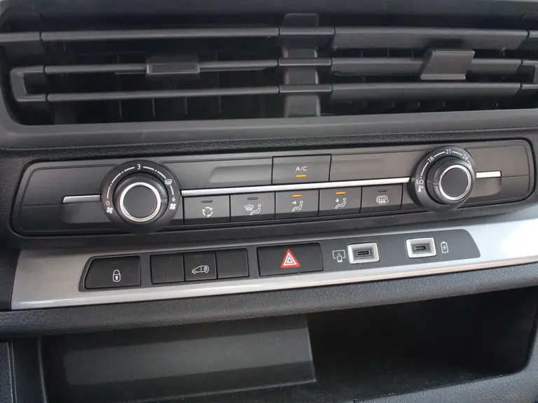 Peugeot Expert 2.0 BlueHDi 145PK L2 Trekhaak, Navigatie, Achteruitrijcamera, Cruise Control, Airco afbeelding 26