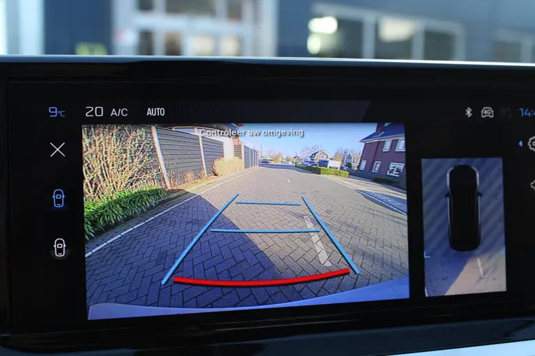 Peugeot 2008 1.2 PureTech 100PK Allure Navigatie, Camera Achter, Draadloze telefoonlader, Parkeerhulp voor en achter afbeelding 33