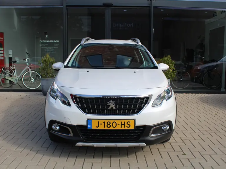 Peugeot 2008 1.2 PureTech Allure 130PK afbeelding 3