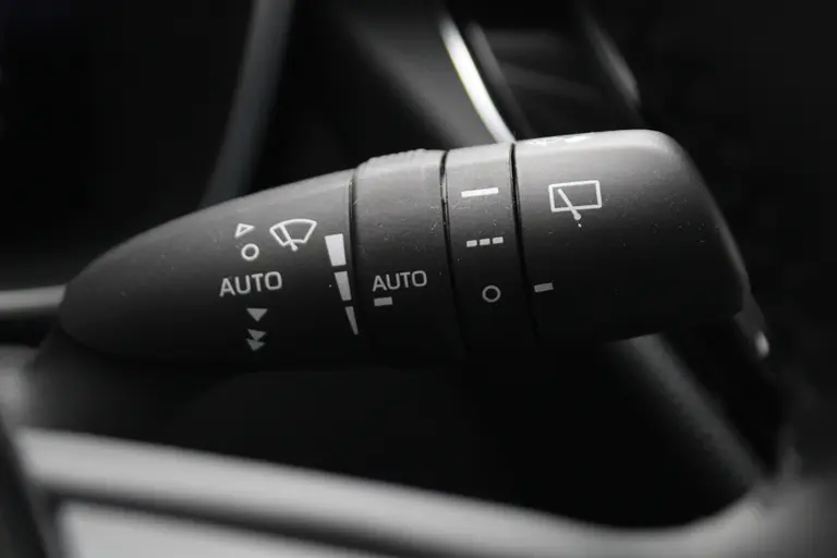 Suzuki Swace 1.8 Hybrid Style Automaat 140PK All-Season Banden, Adaptieve Cruise Control, Navigatie, Stuur Verwarmd, Voorruitverwarming, Draadloze Telefoonlader afbeelding 39