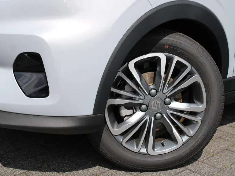 Leapmotor T03 Design 37.3 kWh Navigatie, Camera achter, Parkeerhulp achter, Audio, Keyless Start, Lichtmetalen velgen afbeelding 2