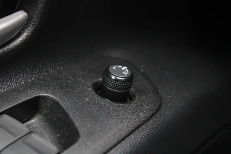 Toyota Aygo X 1.0 VVT-i S-CVT Pulse Automaat Achteruitrijcamera, Parkeersensoren Voor en Achter, Cruise Control Adaptief, Stoelverwarming afbeelding 34