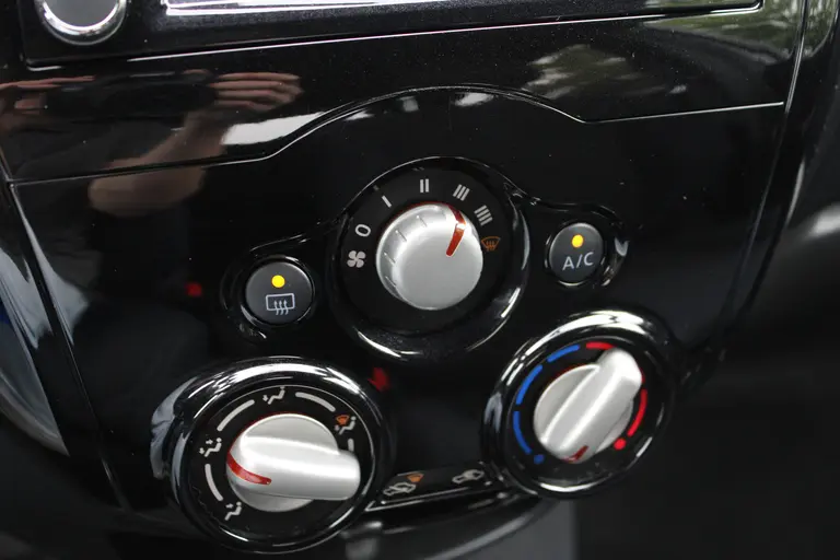 Nissan Note 1.2 Black Edition, All-Seasons, Hoge instap, Navigatie en Cruise Control! afbeelding 18