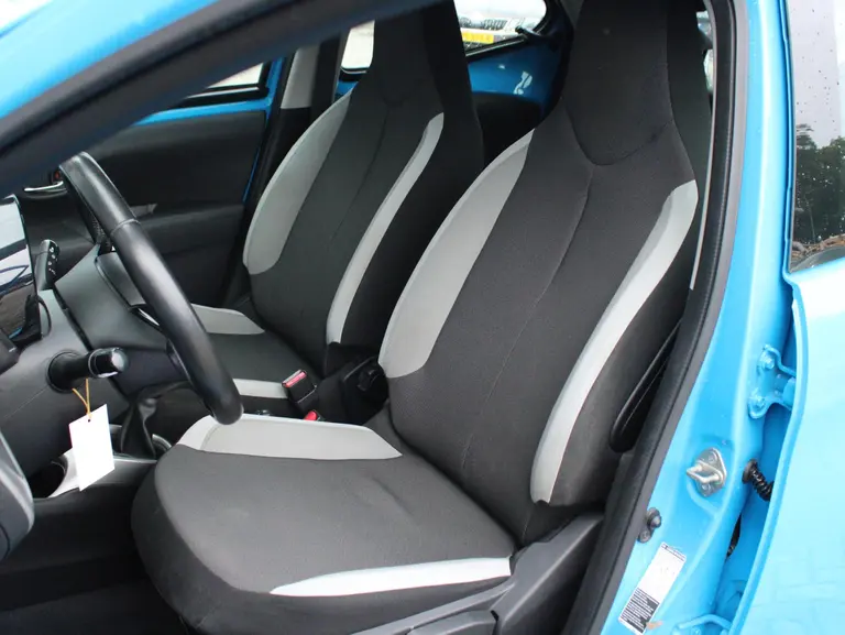 Toyota Aygo 1.0 VVT-i x-nav Achteruitrijcamera, Navigatie, Airco, Bluetooth afbeelding 6
