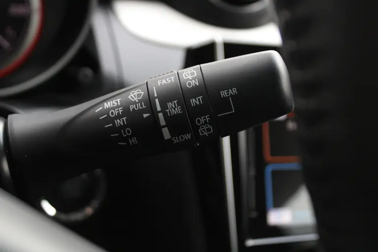 Suzuki Swift 1.2 Stijl 90PK Smart Hybrid Adaptieve Cruise Control, Stoelverwarming, Airco Automatisch, Achteruitrijcamera, Navigatie afbeelding 35