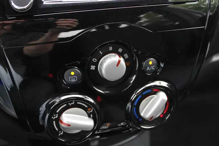 Nissan Note 1.2 Black Edition, All-Seasons, Hoge instap, Navigatie en Cruise Control! afbeelding 18