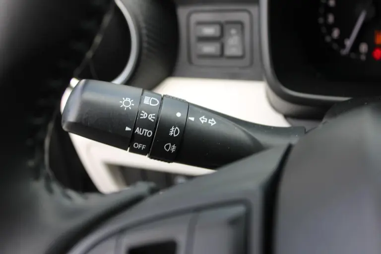 Suzuki Ignis 1.2 Smart Hybrid Stijl Achteruitrijcamera, Bluetooth, Stoelverwarming, Navigatie, Cruise Control afbeelding 30