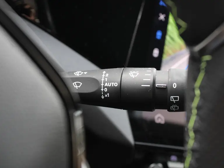 Peugeot e-308 SW GT 54 kWh 156PK Navigatie, Achteruitrijcamera, Stoel en Stuurverwarming, Parkeersensoren Voor & Achter afbeelding 21