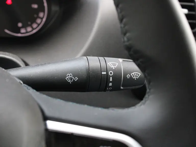 Citroën Jumper 2.2 BlueHDi 140PK L2H2 3.5t EAT8 Automaat Navigatie, Achteruitrijcamera, Trekhaak, Climate Control, Apple Carplay, Android Auto afbeelding 22