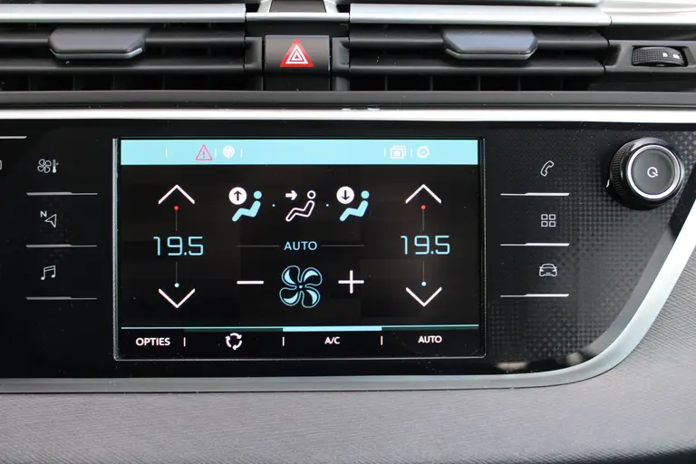 Citroën Grand C4 Spacetourer 1.2 PureTech Shine Automaat 7 zits Cruise/Climate control, Navigatie, Apple Carplay/Android auto,  Audio/DAB, Keyless entry/Start afbeelding 19