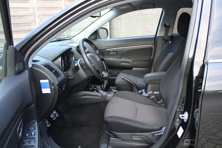 Mitsubishi ASX 1.6 Cleartec Connect Pro Cruise control, Airco, Apple carplay/Android auto, 18" LM velgen, Bluetooth, Radio/CD, Wordt verwacht afbeelding 9