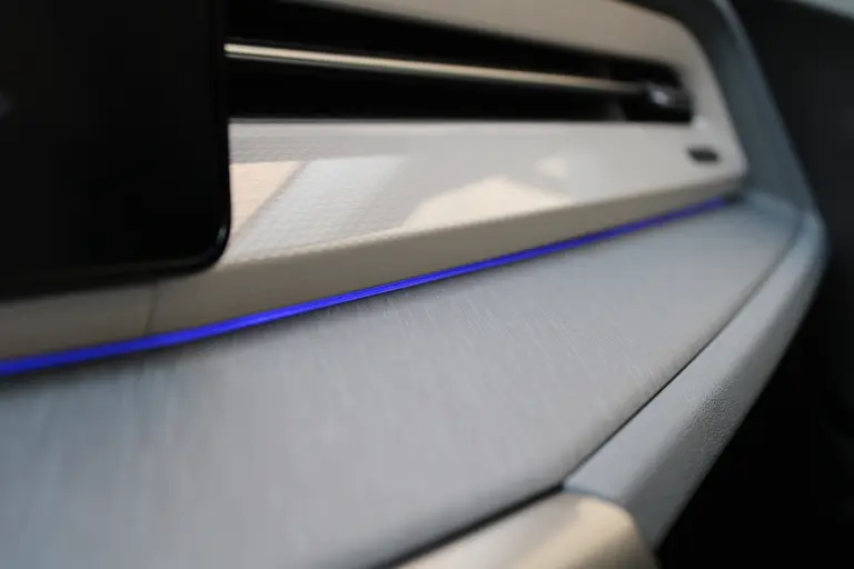 KGM Torres EVX Titanium 73.4 kWh 207pk, Luxe Grijze Bekleding, Forest Green, 20"inch LM velgen 7 jaar garantie! afbeelding 23