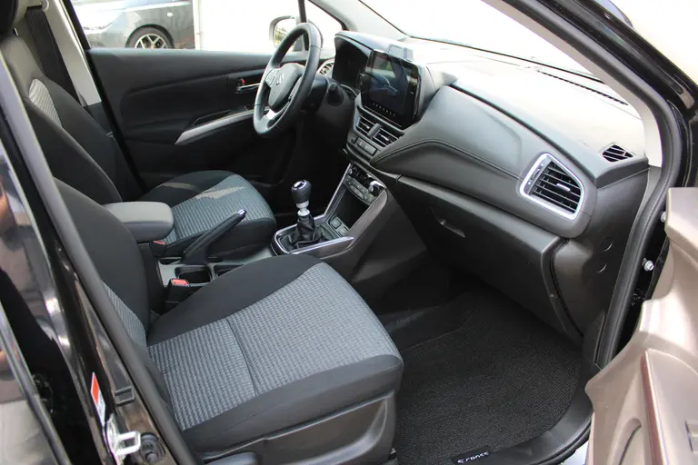 Suzuki S-Cross 1.4 Boosterjet Select Smart Hybrid, 1500 KG TREKGEWICHT, Parkeersensoren voor en achter, Navigatie en Camera afbeelding 16
