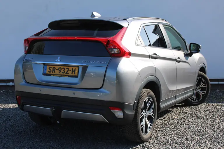 Mitsubishi Eclipse Cross 1.5 DI-T Pure Trekhaak, Achteruitrijcamera afbeelding 2