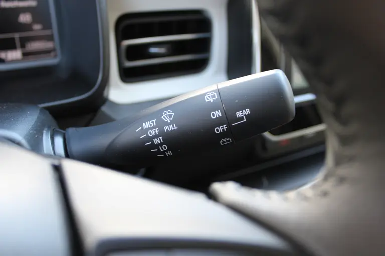 Suzuki Ignis 1.2 Smart Hybrid Allgrip Style, All-Seasons, Keyless, Cruise control en Achteruitrijcamera! afbeelding 27