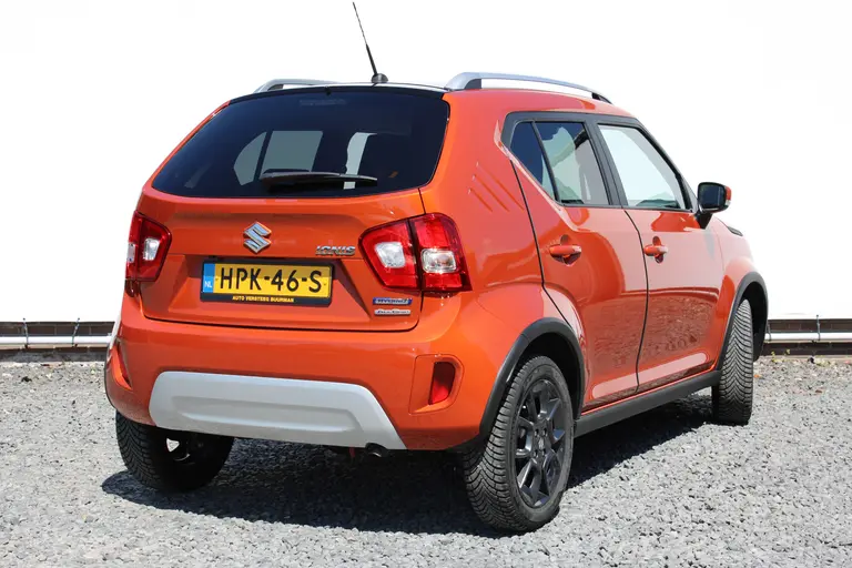 Suzuki Ignis 1.2 Smart Hybrid Allgrip Style, All-Seasons, Keyless, Cruise control en Achteruitrijcamera! afbeelding 3