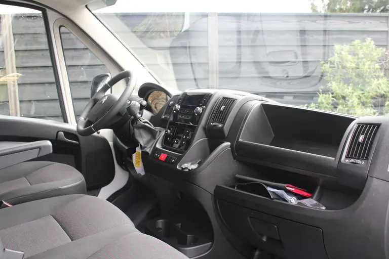 Citroën Jumper 2.2 BlueHDi 120 L1H1 3.0t Cruise Control, Leder Stuurwiel, Climate Control, Audio/Bluetooth, Parkeerhulp achter . afbeelding 28