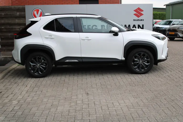 Toyota Yaris Cross 1.5 Hybrid Explore , Automaat, Applecarplay/Androidauto, Parkeersensoren voor en achter afbeelding 2