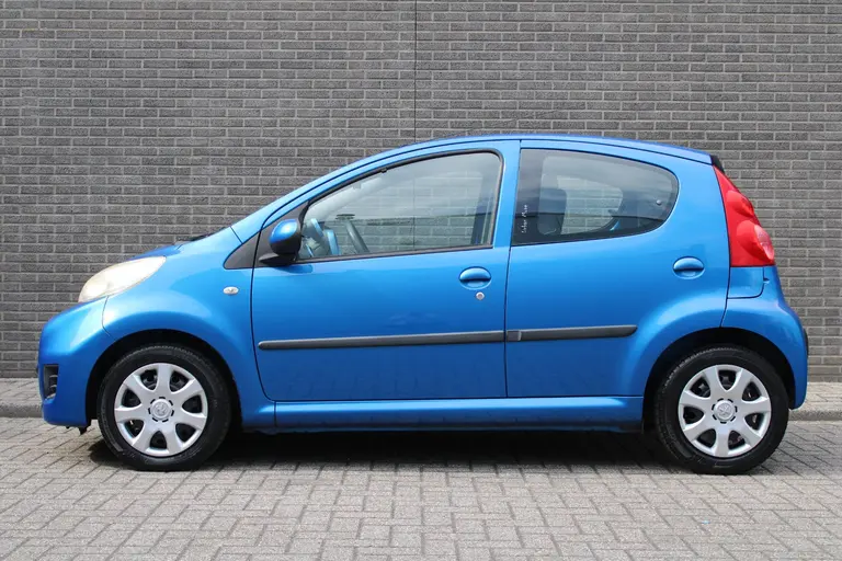 Peugeot 107 1.0-12V Urban Move afbeelding 3