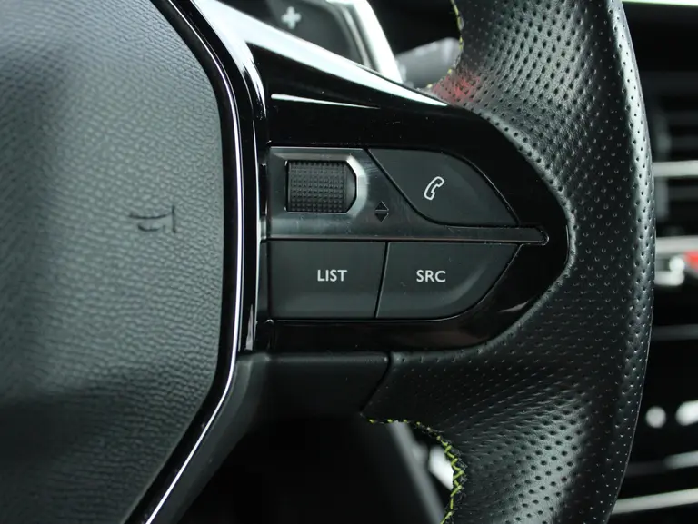 Peugeot 2008 1.2 PureTech GT-Line afbeelding 33