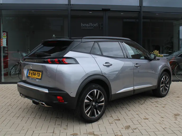 Peugeot 2008 1.2 PureTech 130PK EAT8 GT Pack Camera, Trekhaak, Dode hoekbewaking, Keyless entry afbeelding 9