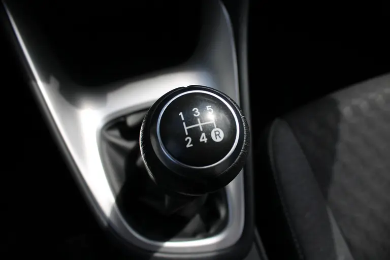 Toyota Yaris 1.0 VVT-i Active, Achteruitrijcamera, Carplay, Cruise control en Airco afbeelding 20