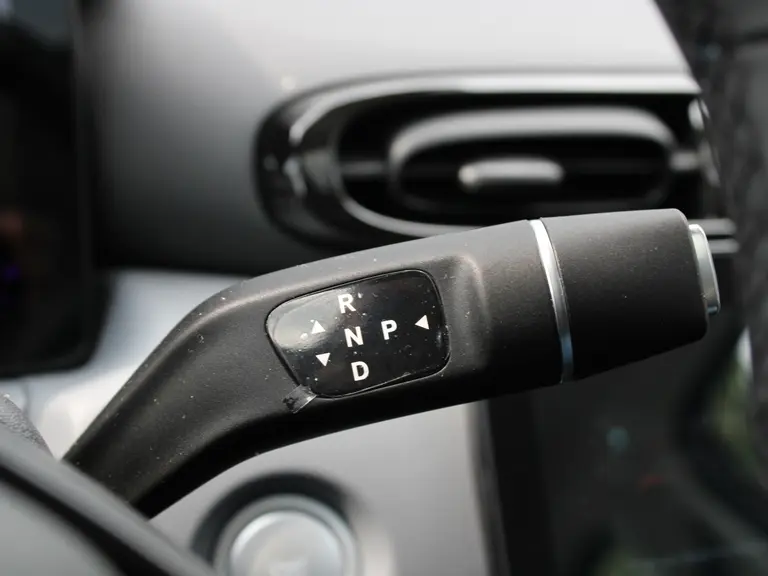 Leapmotor T03 Design 37.3 kWh Navigatie, Camera achter, Parkeerhulp achter, Audio, Keyless Start, Lichtmetalen velgen afbeelding 15