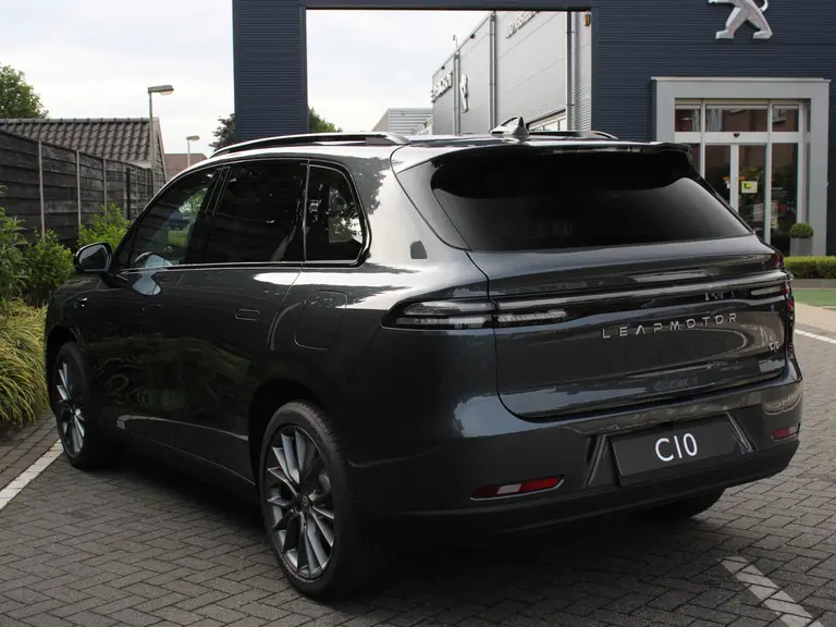 Leapmotor C10 REEV Design 28.4 kWh Camera systeem rondom, Stoelverwarming/koeling, Panoramadak, Navigatie afbeelding 9