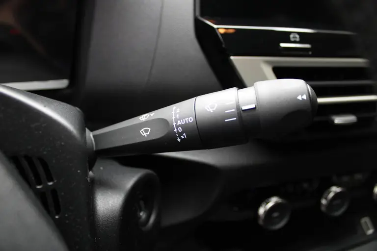 Citroën C4 1.2 Puretech 130 You Cruise/Climate control, Camera, Apple carplay/Android, Radio/DAB, afbeelding 17