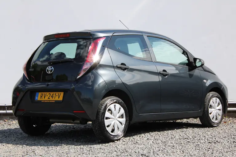 Toyota Aygo 1.0 VVT-i x-fun Elektr. ramen voor, Start/Stop Systeem, Airco, All-Season banden afbeelding 4
