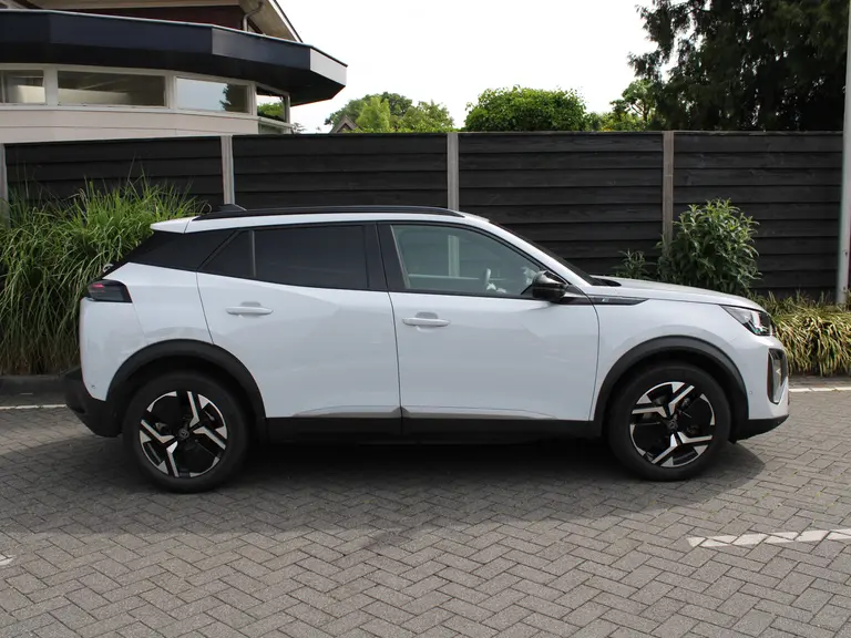 Peugeot e-2008 Allure 54 kWh 156PK Navigatie, Rondomzichtcamera, Adaptieve Cruise Control, Keyless, Stoelverwarming afbeelding 9