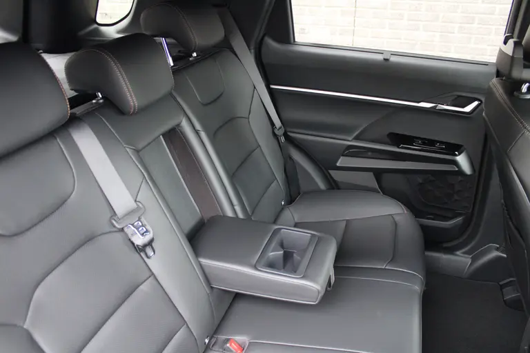 KGM Torres EVX Platinum 73.4 kWh 207pk, Space Black, Warmtepomp, 18"inch LM velgen 7 jaar garantie! afbeelding 34